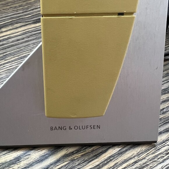 Bang and Olufsen Phone - Picture 2 of 7
